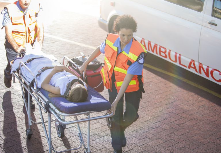 ratownicy medyczni, nagłych wypadkach, ratowników medycznych, informacji medycznych, medyczni ratownicy