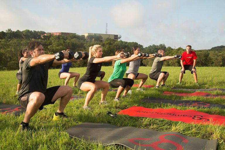Camp Gladiator, ćwiczeniach które, Skupia ćwiczeniach, Skupia ćwiczeniach które, ćwiczeń ćwiczeń, każdego treningu