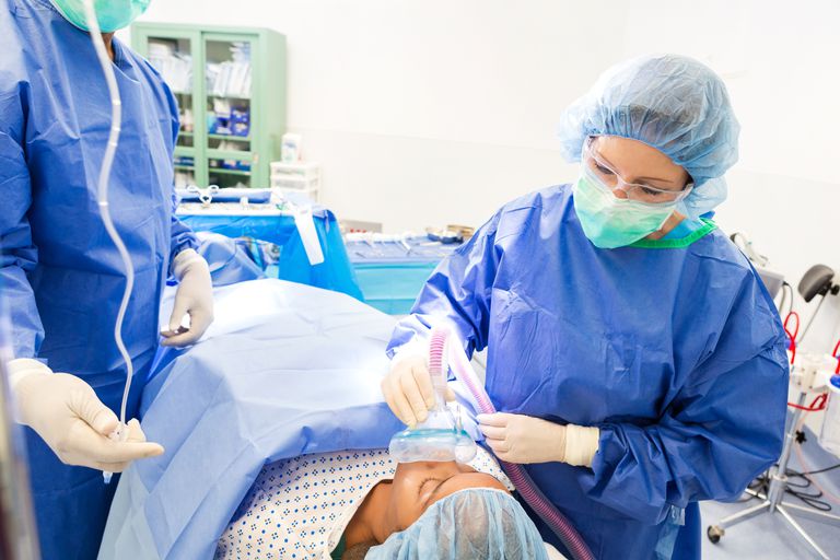 podczas operacji, pacjent jest, podczas zabiegu, podczas zabiegu chirurgicznego, zabiegu chirurgicznego