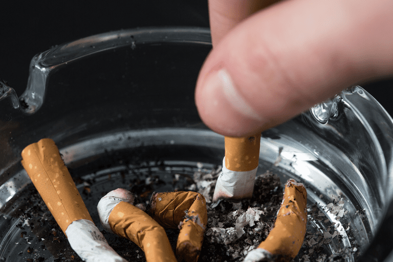 bólu pleców, Palenie tytoniu, bardziej narażeni, bardziej narażeni krzyża
