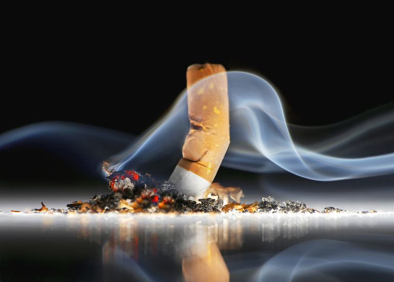 Bierne palenie, osób które, paleniem tytoniu, ryzyko otępienia, bezdymny tytoń, całym świecie