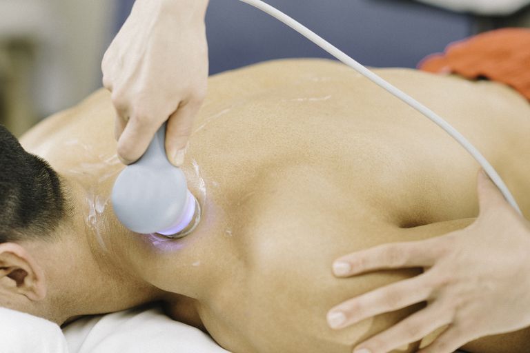 terapii ultradźwiękami, terapia ultradźwiękowa, głowicę przetwornika, terapii ultradźwiękowej